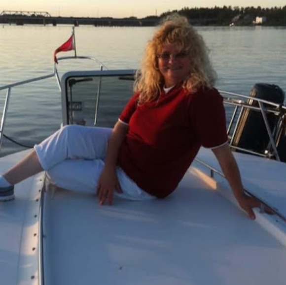 Meet the Posher Other - Meet your Posher, Lisa